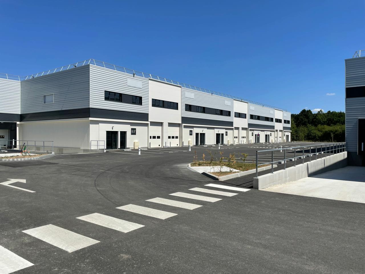 Local d'activité Saint-Aignan-Grandlieu 7679m² Location local d'activité Saint-Aignan-Grandlieu Loire-Atlantique OLACT2207604 0